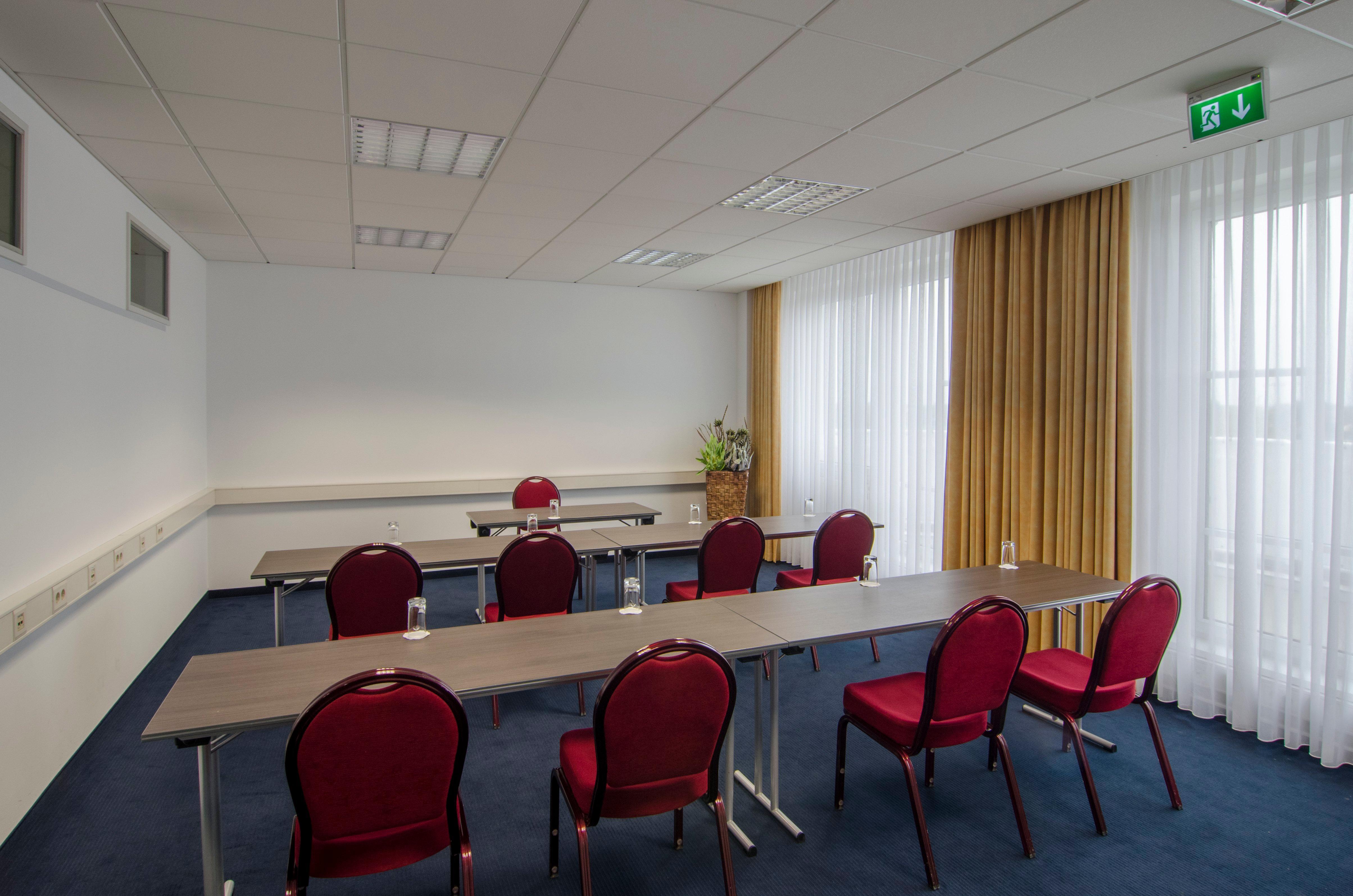 Holiday Inn Munich Unterhaching By Ihg Εξωτερικό φωτογραφία