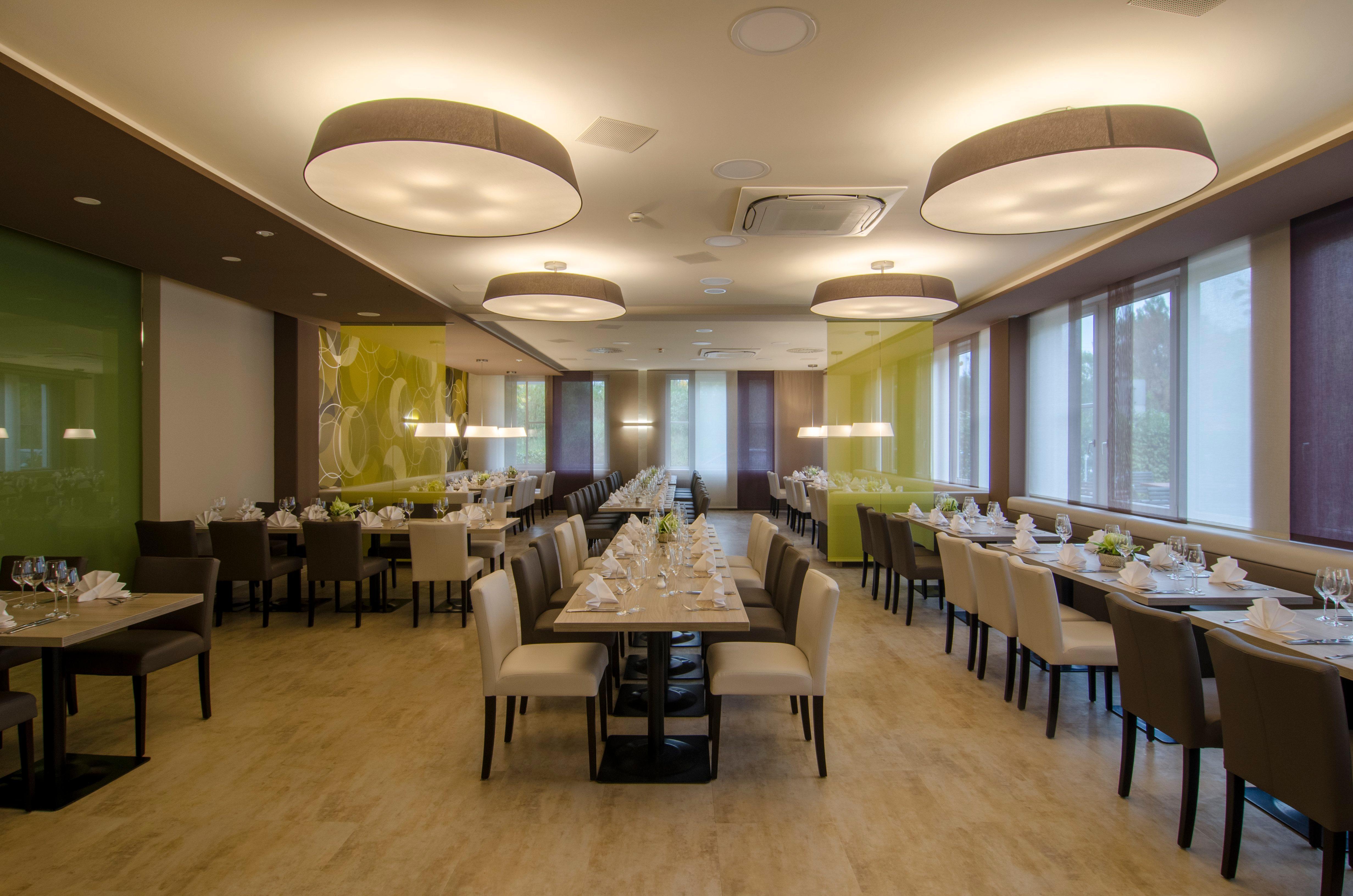 Holiday Inn Munich Unterhaching By Ihg Εξωτερικό φωτογραφία