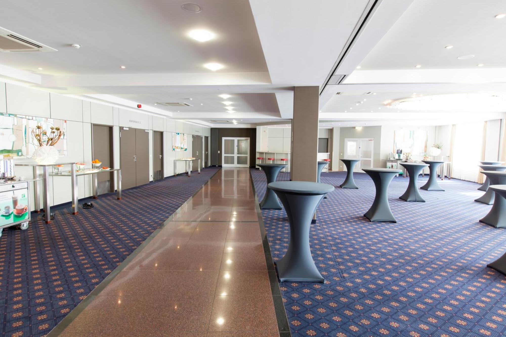 Holiday Inn Munich Unterhaching By Ihg Εξωτερικό φωτογραφία